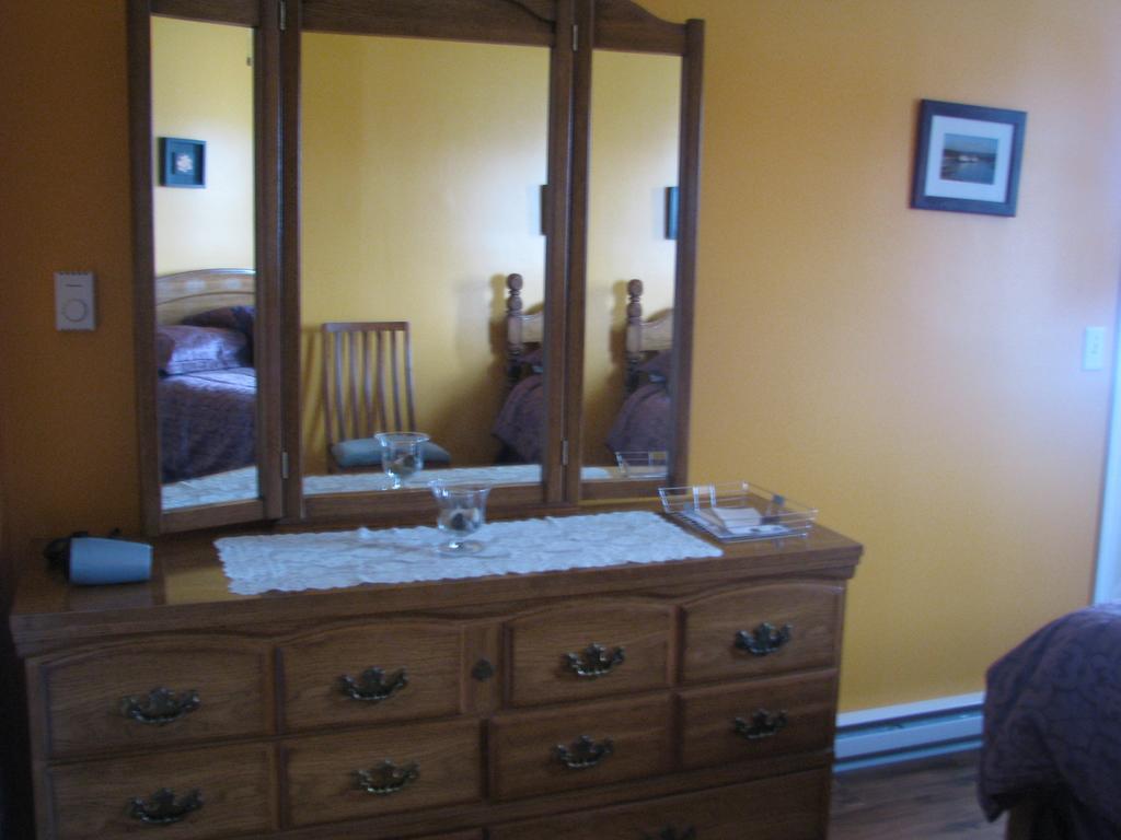 Right Off Da Boat B&B Channel Port aux Basques Ruang foto